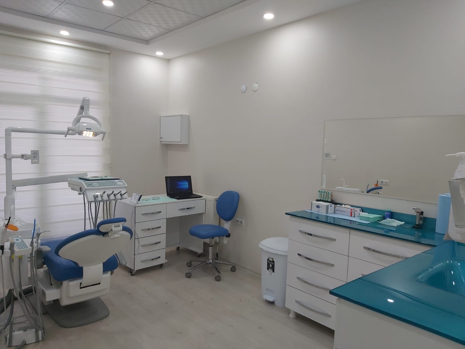 Denttaş Diş Kliniği modern ve steril tedavi odası
